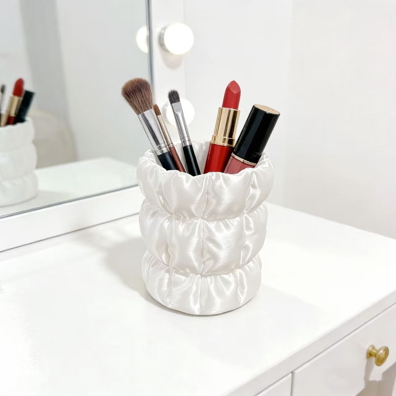 Porta Brochas de Maquillaje de - Luxury Skincare And Makeup Brands reseña y precio